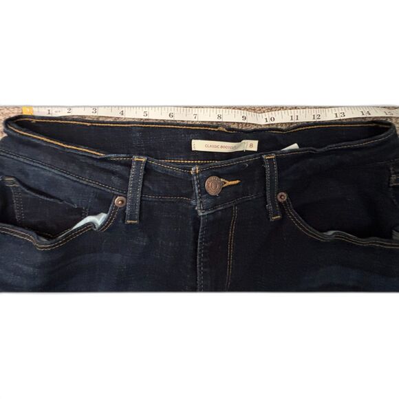 Women's Levi Classic Bootcut Jean, Size 8 Short - Picture 5 of 9
